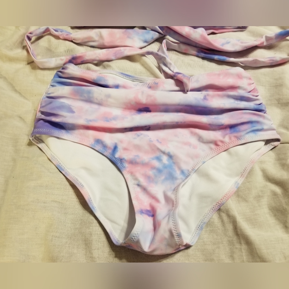 Nwt slimming wrap around bikini medium - Picture 4 of 12